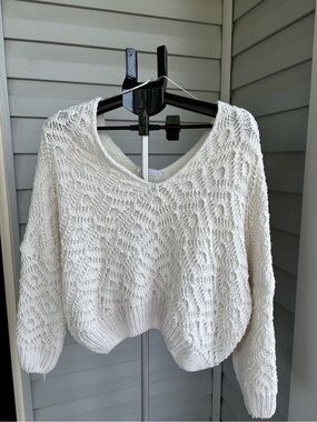 Women’s Cream Open-Knit V-Neck Sweater